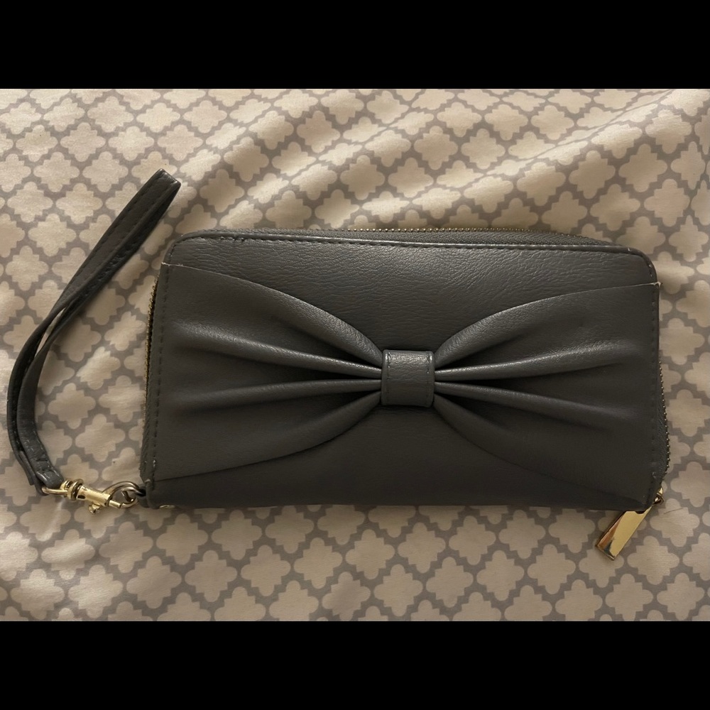 Dark grey rectangle wallet/wristlet